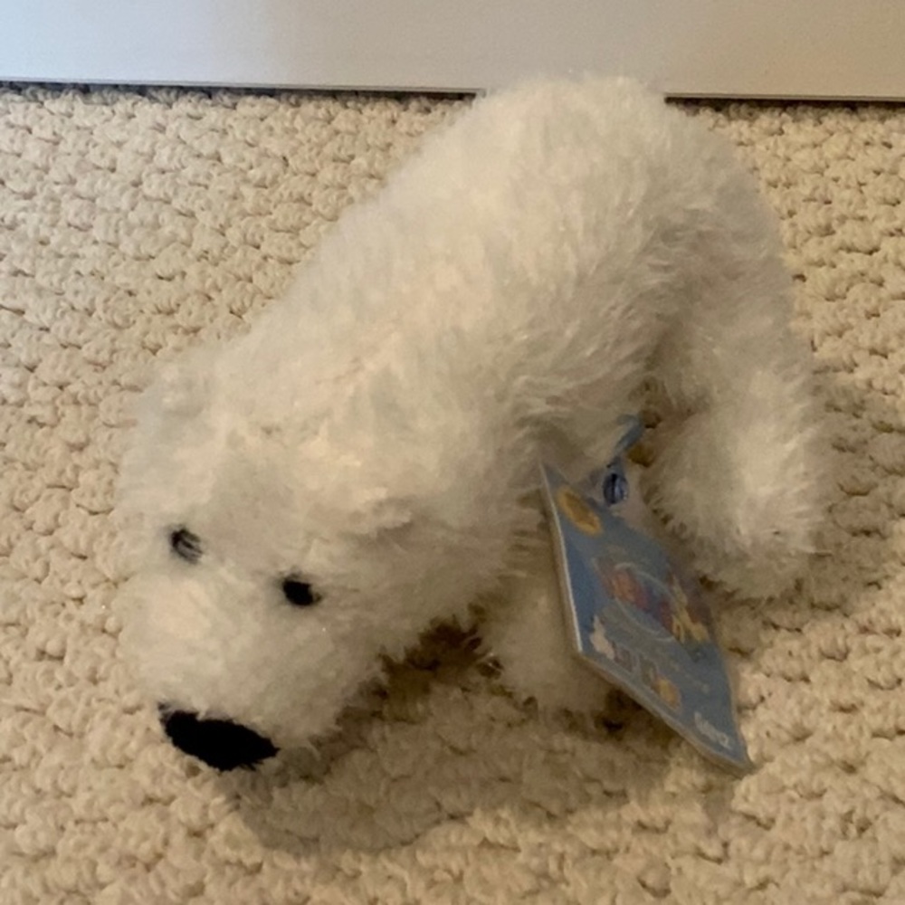 Lil Kinz Polar Bear - new unused unopened code